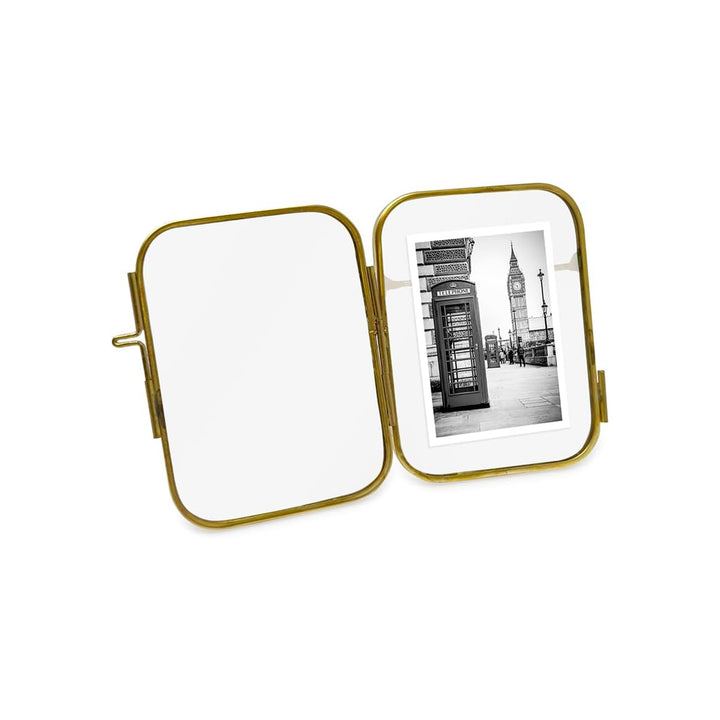 Isaac Jacobs Vintage Style, Round-Edged Brass &amp; Glass Metal Floating Picture Frame with Locket Closure (Horizontal), Made for Tabletop Display_