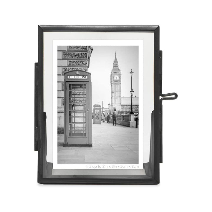 Isaac Jacobs Antique Gold, Vintage Style Brass and Glass, Floating Photo Frame, Metal, with Locket Closure and Angled Base, for Pictures, Art, Mementos, Keepsakes, 2 Pack