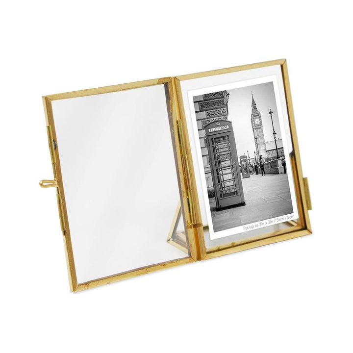Isaac Jacobs Antique Gold, Vintage Style Brass and Glass, Floating Photo Frame, Metal, with Locket Closure and Angled Base, for Pictures, Art, Mementos, Keepsakes, 2 Pack