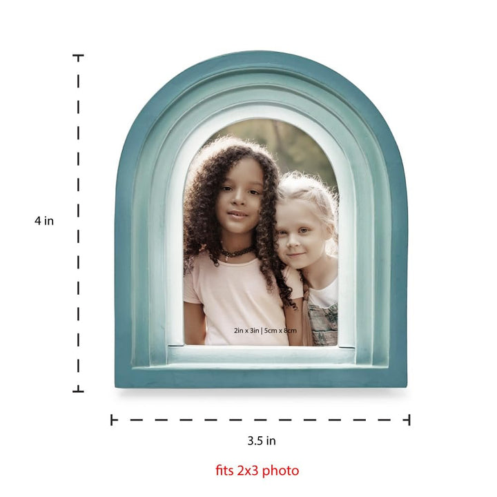 Isaac Jacobs Arc Resin Picture Frame with Gradient Design, Decorative Photo Frame, Tabletop and Wall Display, Hanging Display and Home Decor