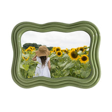 Isaac Jacobs Curved Deco Frame for Tabletop and Wall Display, Decorative Art, Design, Home Décor, Gift_#color_Green_4x6