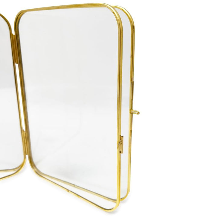 Isaac Jacobs Vintage Style, Double-Sided Round-Edged Brass &amp; Glass Metal Floating Picture Frame with Locket Closure (Vertical), Made for Tabletop Display_