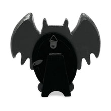 Isaac Jacobs 4x4 Bat-Shaped Picture Frame With Ears And Wings Detail, Photo Tabletop & Wall Display Hanging Display & Home Décor_#color_matt_black_with_silver_2x3