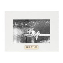 Isaac Jacobs Wood Sentiments "The Girls" Picture Frame, Keepsake Photo Frame with Easel and a Hanging Tab for Tabletop, Desktop & Wall Display_#color_white_4x6_horizontal