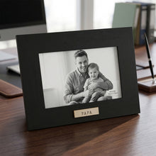 Isaac Jacobs Wood Sentiments "Papa" Picture Frame, Keepsake Photo Frame with Easel and a Hanging Tabs for Tabletop, Desktop & Wall Display_#color_black_4x6_horizontal