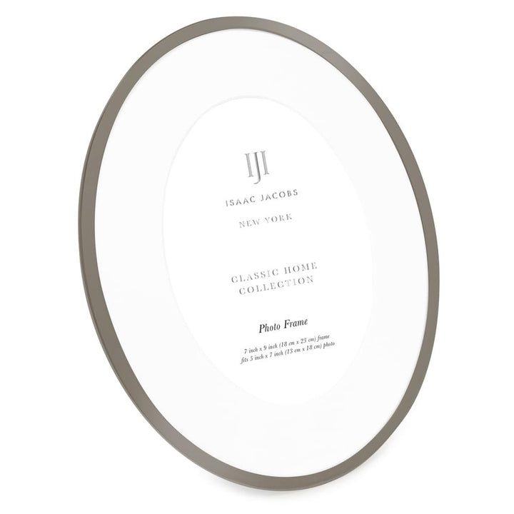 Isaac Jacobs Oval Metal Picture Frame, Classic Photo Frame Made For Tabletop &amp; Hanging Display, Photo Gallery and Wall Art