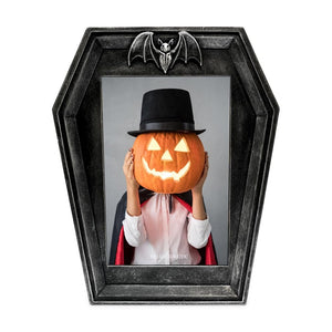 Isaac Jacobs 4x6 Vampire Coffin-Shaped Picture Frame For Photo Tabletop & Wall Display Hanging Display & Home Décor