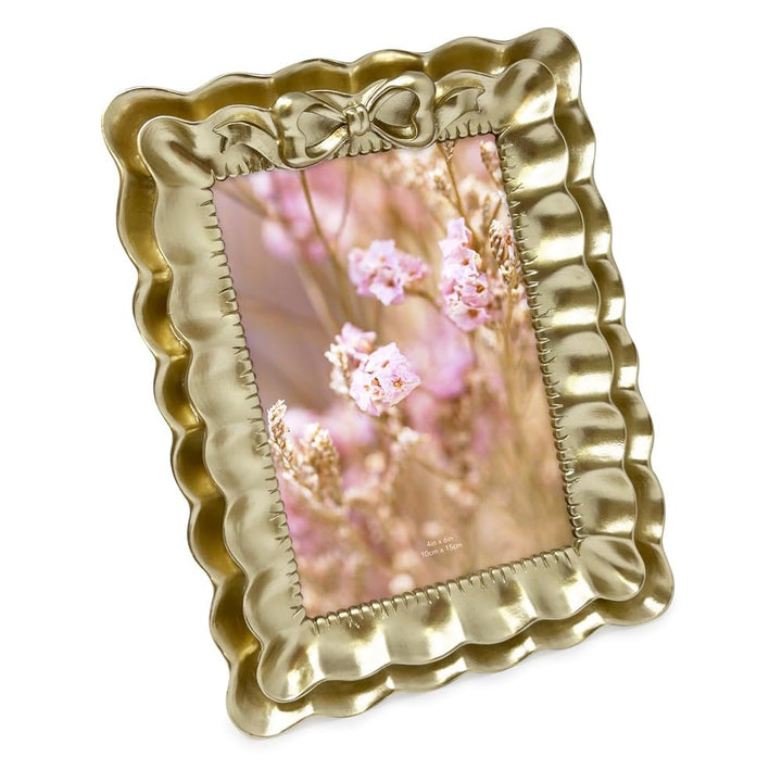 Isaac Jacobs 2x3 Blush With White Resin Picture Frame, Layered Double Ruffle Wave Design with Bow, Tabletop &amp; Wall Display Photo Frame, Home Décor, Art, Photo Gallery (2x3, Blush With White)