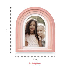 Isaac Jacobs Arc Resin Picture Frame with Gradient Design, Decorative Photo Frame, Tabletop & Wall Display, Hanging Display & Home Decor
