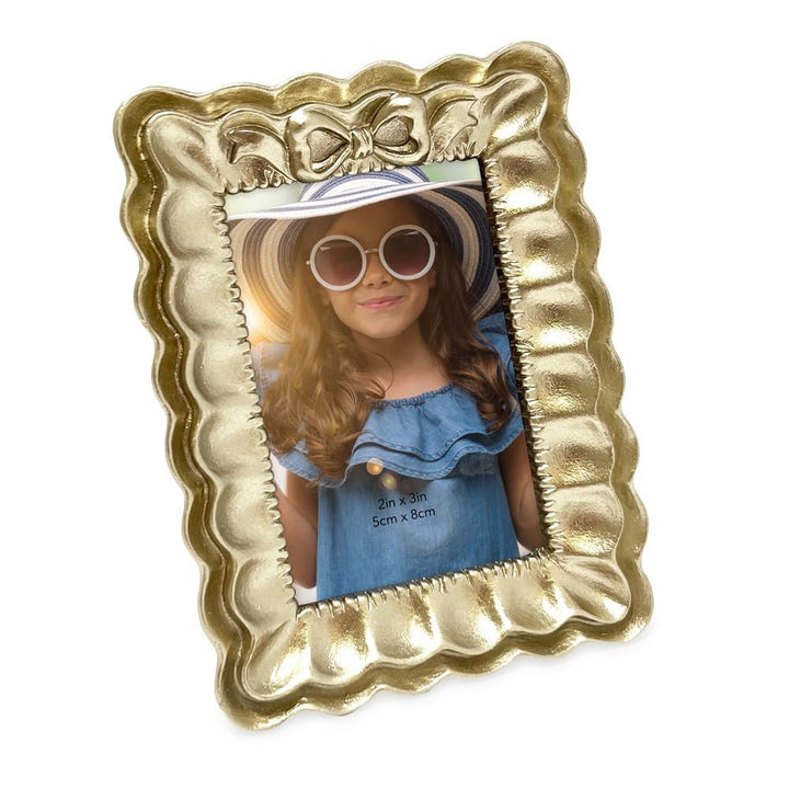 Isaac Jacobs 2x3 Blush With White Resin Picture Frame, Layered Double Ruffle Wave Design with Bow, Tabletop &amp; Wall Display Photo Frame, Home Décor, Art, Photo Gallery (2x3, Blush With White)