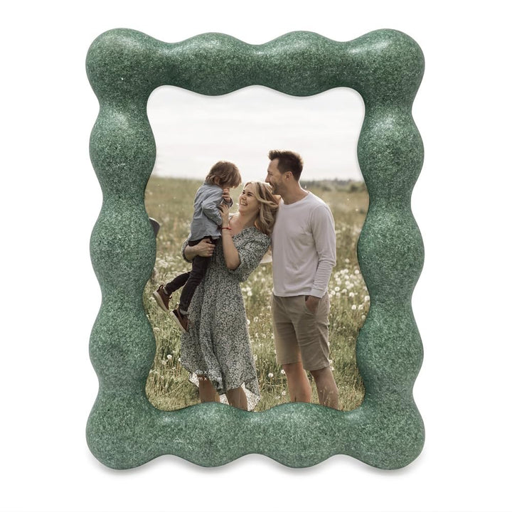 Isaac Jacobs Resin Picture Frame, Elegant Undulating Curve Design for Tabletop &amp; Wall Display Photo Frame, Home Décor, Art, Photo Gallery