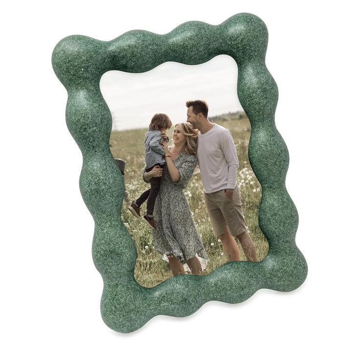 Isaac Jacobs Resin Picture Frame, Elegant Undulating Curve Design for Tabletop &amp; Wall Display Photo Frame, Home Décor, Art, Photo Gallery