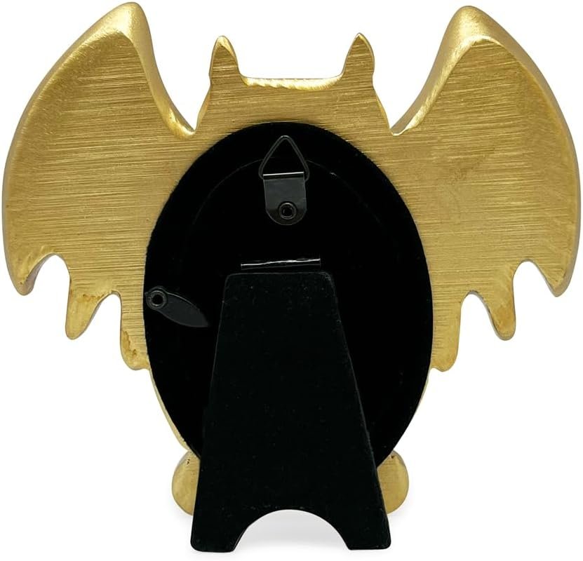 Isaac Jacobs 4x4 Bat-Shaped Picture Frame With Ears And Wings Detail, Photo Tabletop &amp; Wall Display Hanging Display &amp; Home Décor_