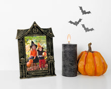 Isaac Jacobs 4x6 Haunted-House Shaped Picture Frame, Photo Tabletop & Wall Display Hanging Display & Home Décor_#color_black_with_gold_4x6