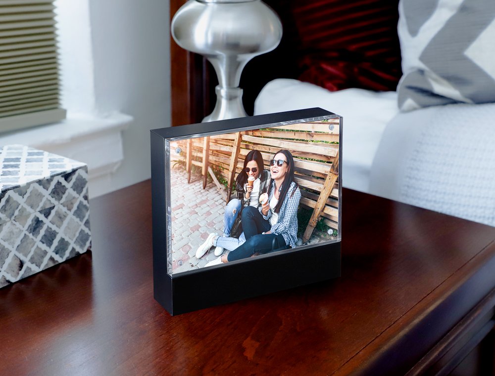 Isaac Jacobs Wood Block Acrylic Picture Frame, Magnetic Photo Frame, Made For Tabletop Display