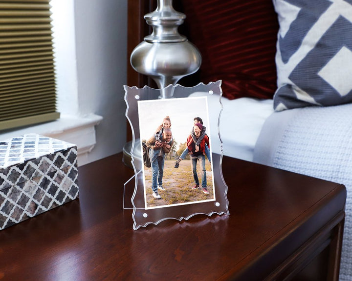 Isaac Jacobs Clear Elegant Acrylic Picture Frame with Vintage-Inspired Cutout Border, Magnetic Photo Frame, Made for Tabletop Display with Two-Way Easel