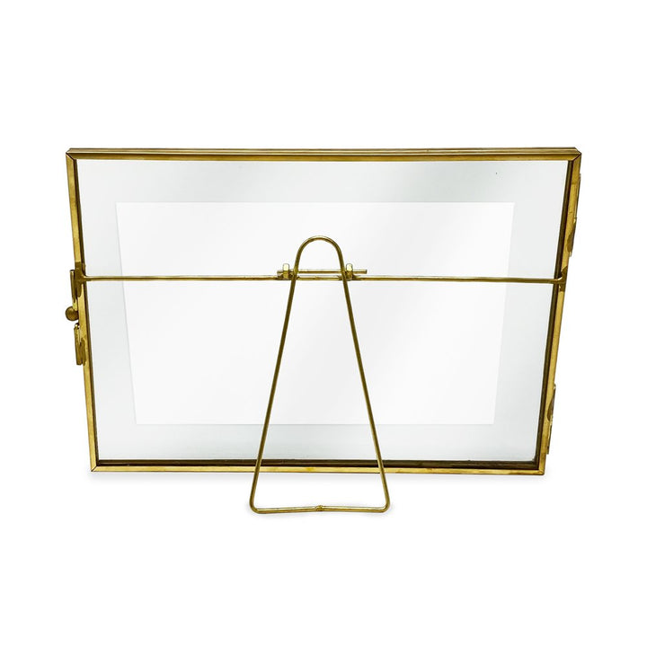 Isaac Jacobs Vintage Style Brass and Glass, Metal Floating Desk Photo Frame with Locket Bead Clasp Closure for Pictures Art, More