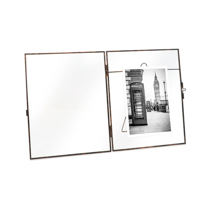 Isaac Jacobs Vintage Style Brass and Glass, Metal Floating Picture Frame with Locket Closure, for Photos, Art, &amp; More, Tabletop Display