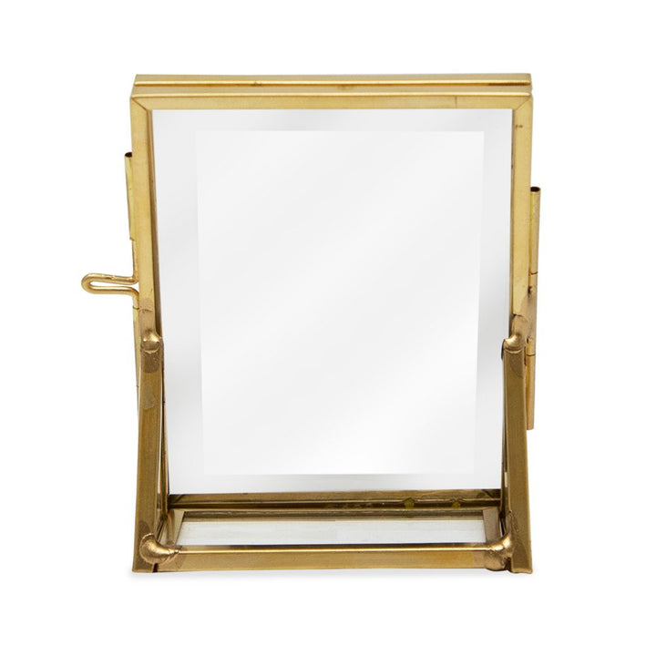 Isaac Jacobs Vintage Style Brass and Glass, Floating Photo Frame, Metal, with Locket Closure and Angled Base, for Pictures, Art, Mementos, Keepsakes
