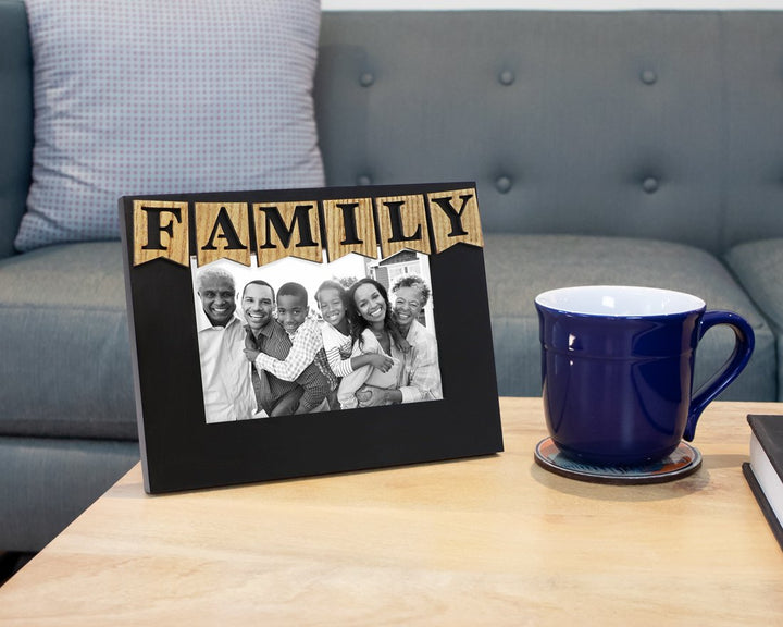 Isaac Jacobs Wood Sentiments “Family” Picture Frame, 4x6 inch, Photo Gift for Holiday, Display on Tabletop, Desk