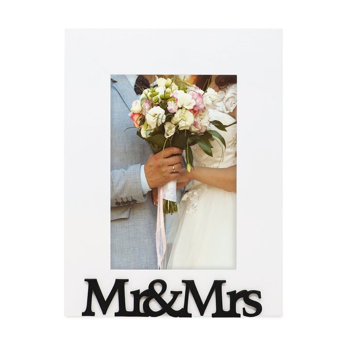 Isaac Jacobs Wood Sentiments “Mr &amp; Mrs” Picture Frame, Newlywed Photo Gift for Wedding, Display on Tabletop, Desk
