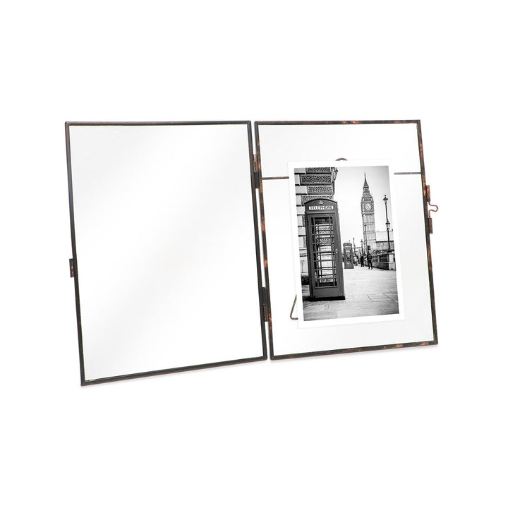 Isaac Jacobs Vintage Style Brass and Glass, Metal Floating Picture Frame with Locket Closure, for Photos, Art, &amp; More, Tabletop Display