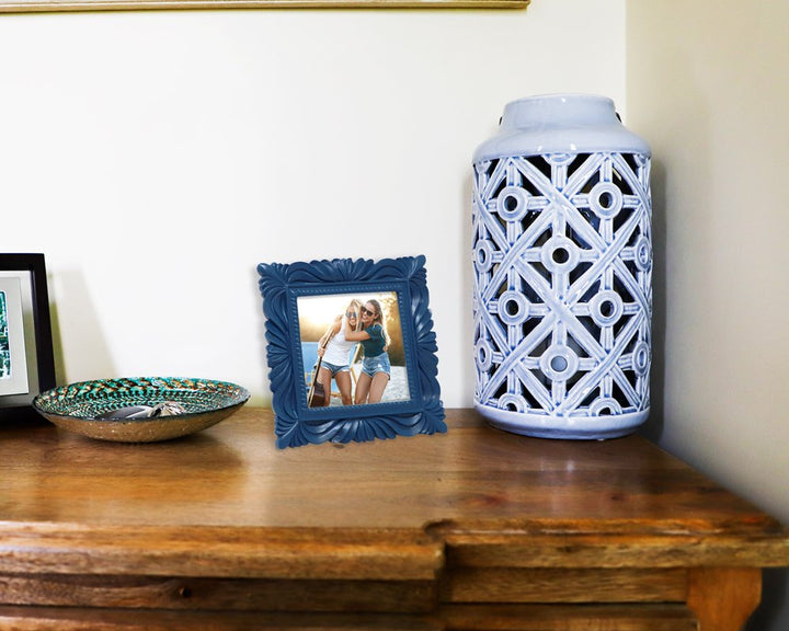Isaac Jacobs Wave Textured Hand-Crafted Resin Picture Frame with Easel &amp; Hook for Tabletop &amp; Wall Display, Decorative Swirl Design Home Décor, Photo Gallery, Art, More