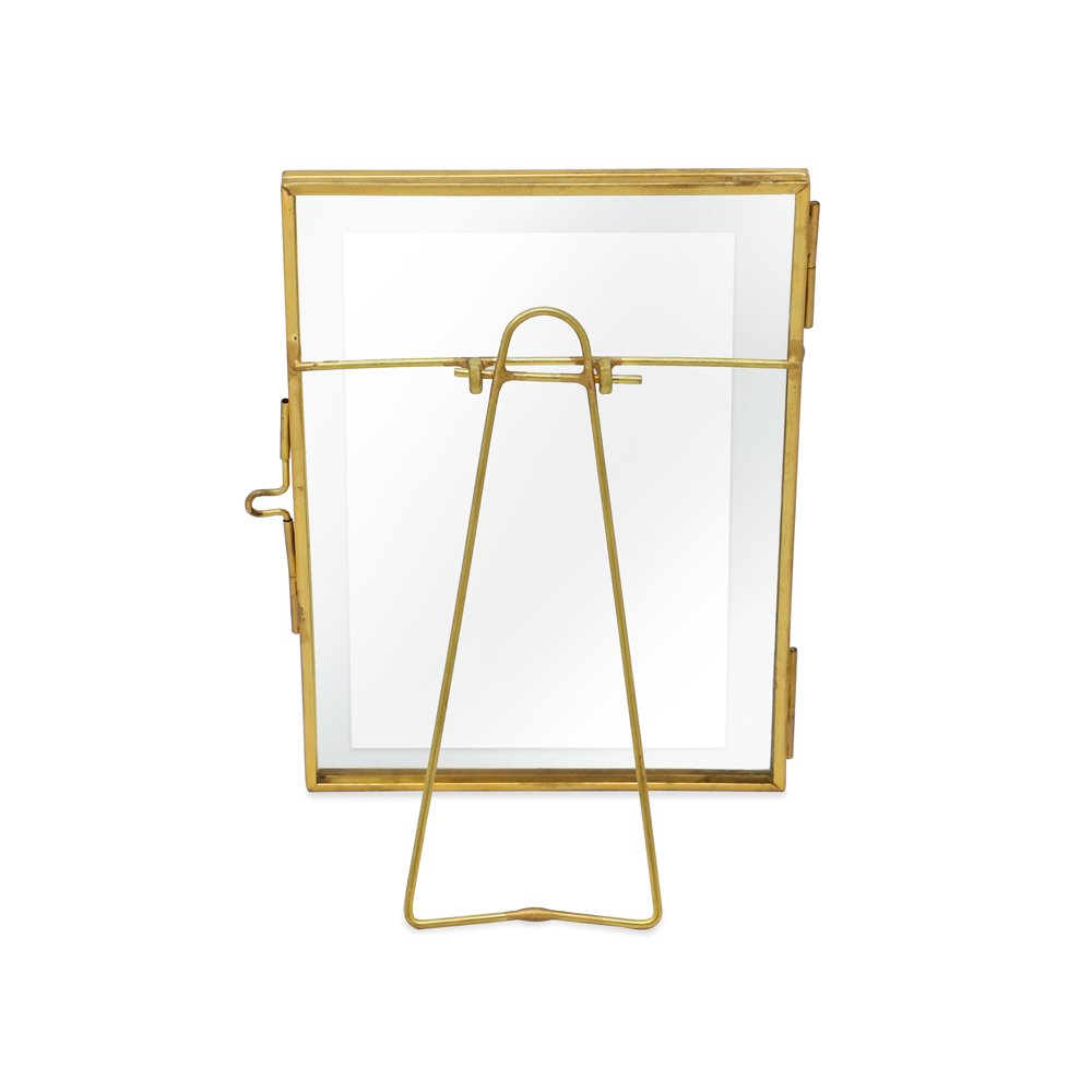 Isaac Jacobs Vintage Style Brass and Glass, Metal Floating Picture Frame with Locket Closure, for Photos, Art, &amp; More, Tabletop Display
