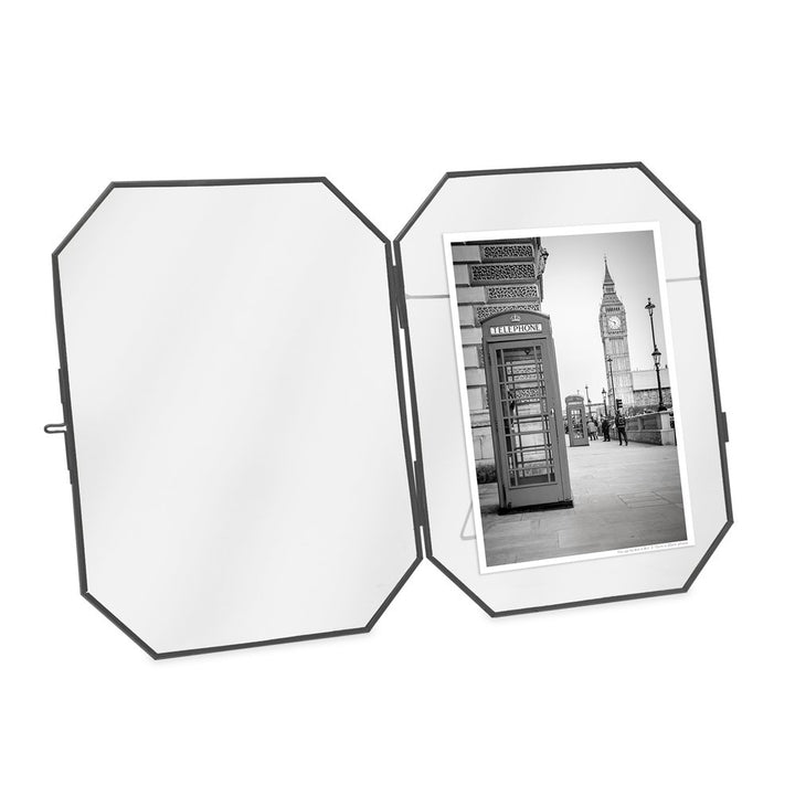 Isaac Jacobs Vintage Style Octagon Brass &amp; Glass, Metal Floating Picture Frame with Locket Closure, Tabletop Display