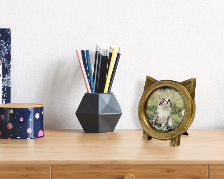 Isaac Jacobs Round Resin Sentiment Cat Picture Frame with Ears, Photo Tabletop &amp; Wall Display Hanging Display &amp; Home Décor