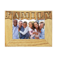 Isaac Jacobs Wood Sentiments “Family” Picture Frame, 4x6 inch, Photo Gift for Holiday, Display on Tabletop, Desk