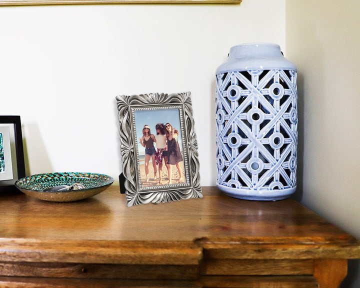 Isaac Jacobs Wave Textured Hand-Crafted Resin Picture Frame with Easel &amp; Hook for Tabletop &amp; Wall Display, Decorative Swirl Design Home Décor, Photo Gallery, Art, More