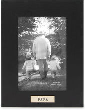 Isaac Jacobs 5x7 Wood Sentiments "Papa" Picture Frame, Horizontal Keepsake Photo Frame with Easel and a Hanging Tabs for Tabletop, Desktop & Wall Display, (Black, 7x5)