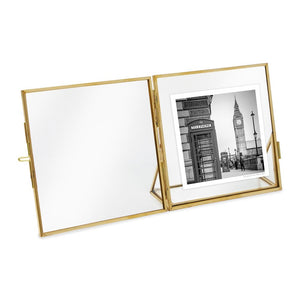 Isaac Jacobs Vintage Style Brass and Glass, Floating Photo Frame, Metal, with Locket Closure and Angled Base, for Pictures, Art, Mementos, Keepsakes