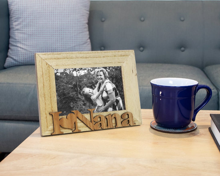 Isaac Jacobs Wood Sentiments “I Love Nana” Picture Frame, Photo Gift for Nana, Grandma, Family, Display on Tabletop, Desk