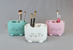 Isaac Jacobs Ceramic Cat Makeup Brush Holder, Multi-Purpose Organizer. Bathroom, Kitchen, Bedroom, Office Décor