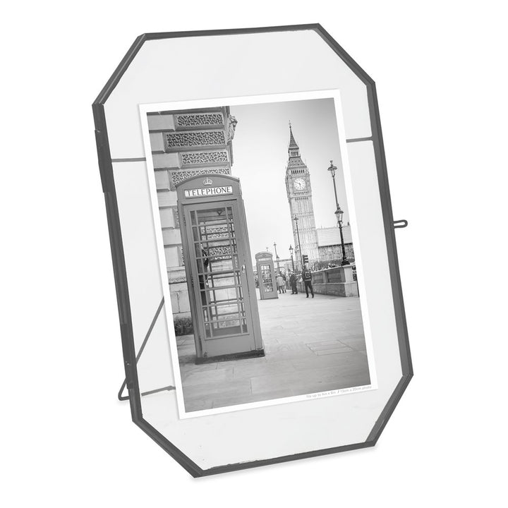 Isaac Jacobs Vintage Style Octagon Brass &amp; Glass, Metal Floating Picture Frame with Locket Closure, Tabletop Display