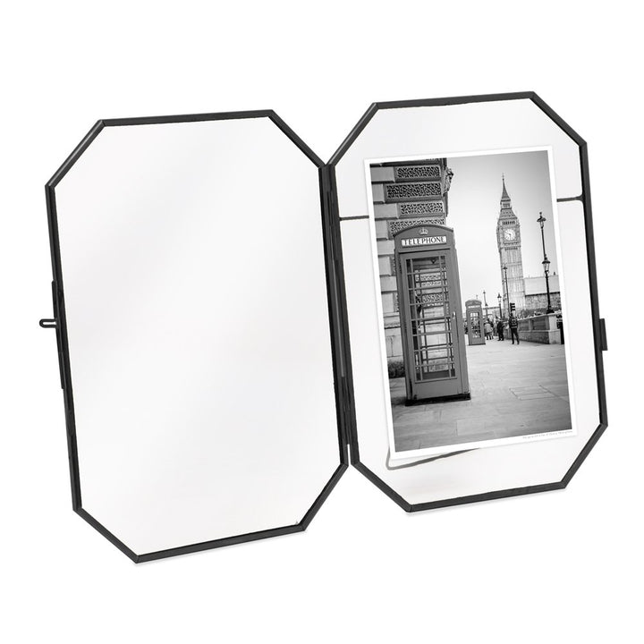 Isaac Jacobs Vintage Style Octagon Brass &amp; Glass, Metal Floating Picture Frame with Locket Closure, Tabletop Display