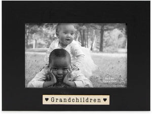 Isaac Jacobs Wood Sentiments "Grandchildren" Picture Frame, Keepsake Photo Frame with Easel and a Hanging Tabs for Tabletop, Desktop & Wall Display