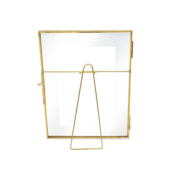 Isaac Jacobs Vintage Style Brass and Glass, Metal Floating Picture Frame with Locket Closure, for Photos, Art, &amp; More, Tabletop Display