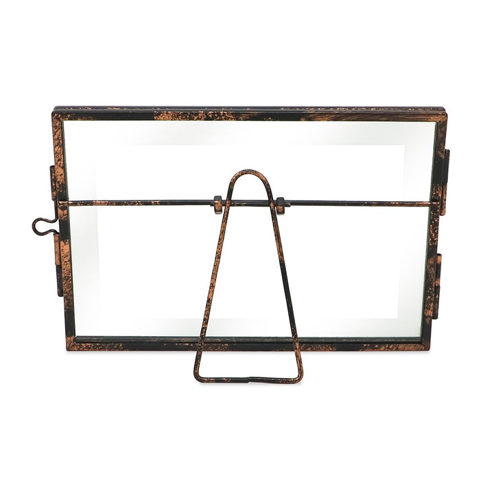 Isaac Jacobs Vintage Style Brass and Glass, Metal Floating Picture Frame with Locket Closure, for Photos, Art, &amp; More, Tabletop Display