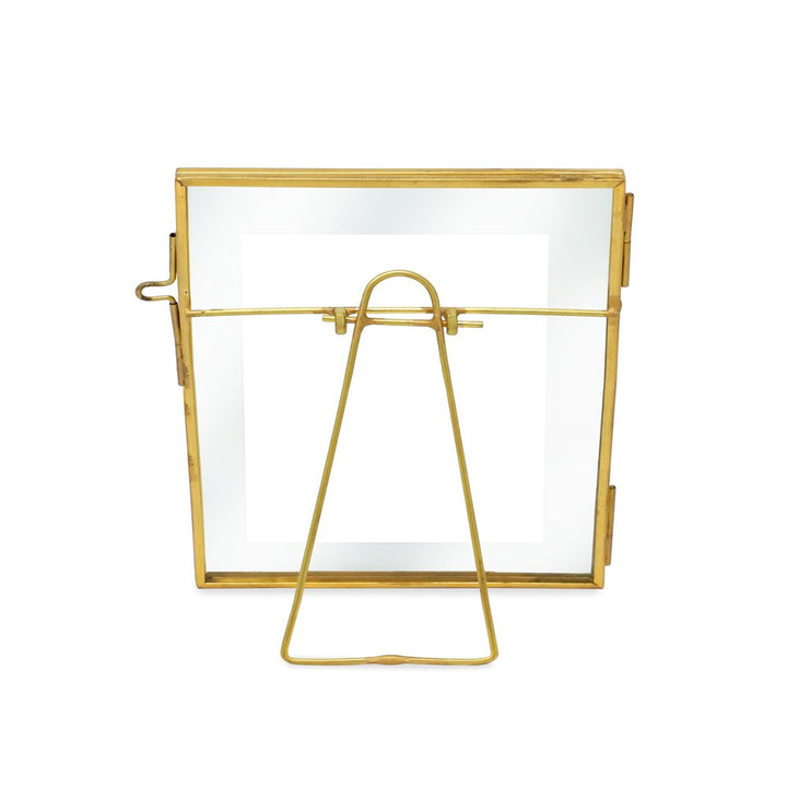 Isaac Jacobs Vintage Style Brass and Glass, Metal Floating Picture Frame with Locket Closure, for Photos, Art, &amp; More, Tabletop Display