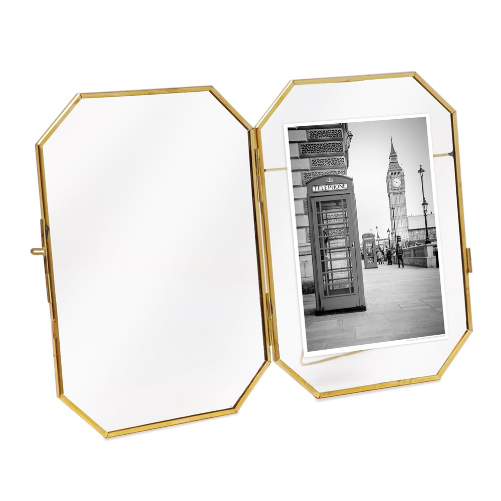 Isaac Jacobs Vintage Style Octagon Brass &amp; Glass, Metal Floating Picture Frame with Locket Closure, Tabletop Display