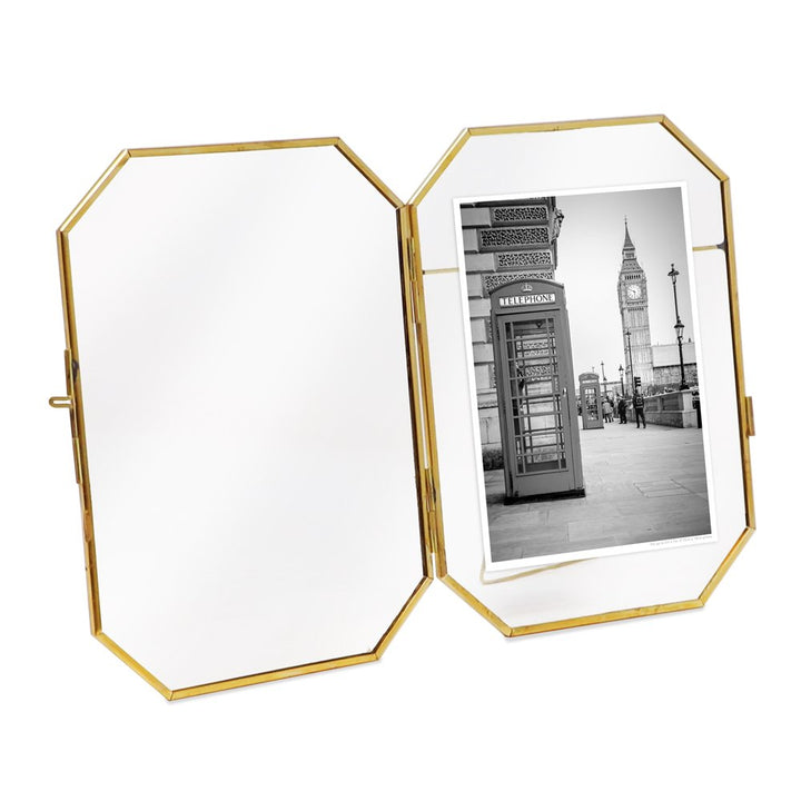 Isaac Jacobs Vintage Style Octagon Brass &amp; Glass, Metal Floating Picture Frame with Locket Closure, Tabletop Display