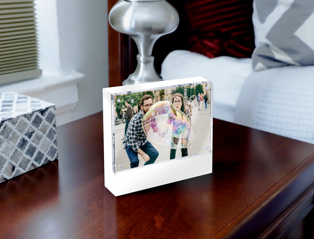 Isaac Jacobs Wood Block Acrylic Picture Frame, Magnetic Photo Frame, Made For Tabletop Display