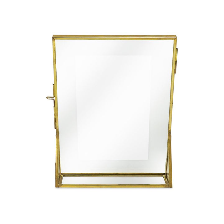 Isaac Jacobs Vintage Style Brass and Glass, Floating Photo Frame, Metal, with Locket Closure and Angled Base, for Pictures, Art, Mementos, Keepsakes