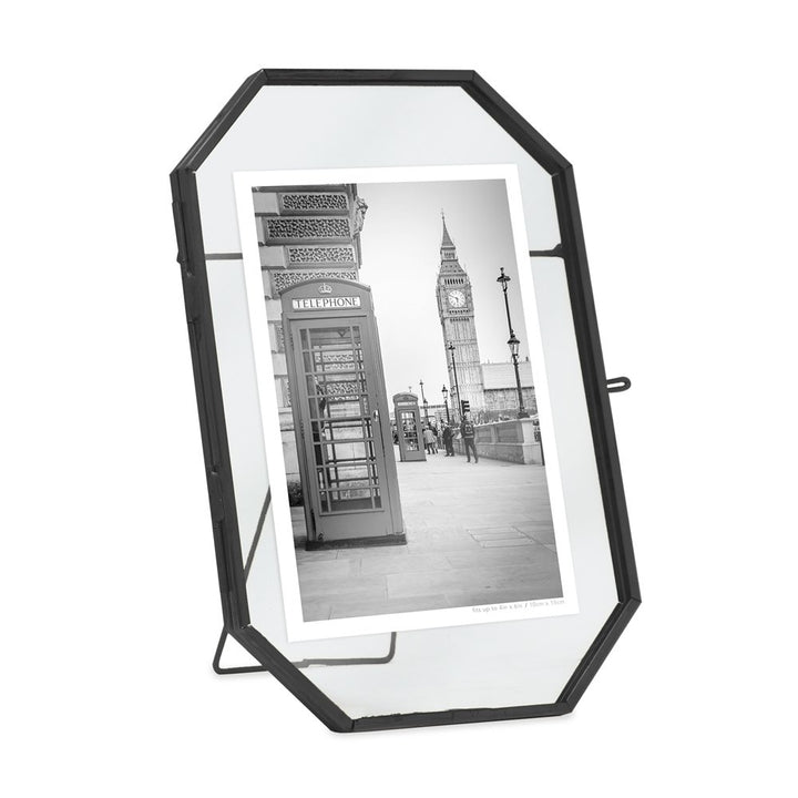 Isaac Jacobs Vintage Style Octagon Brass &amp; Glass, Metal Floating Picture Frame with Locket Closure, Tabletop Display